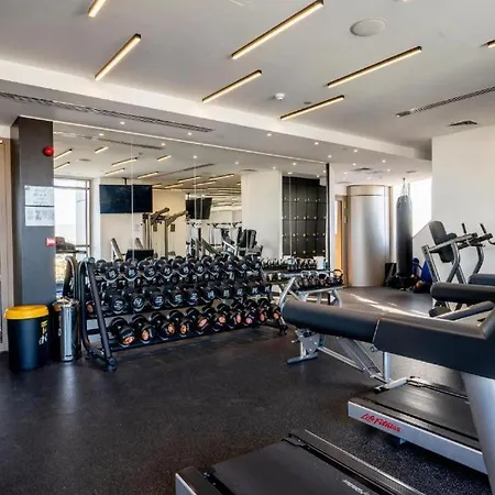 Lägenhet Luxury 2br Center 360 With Pool, Gym, Sauna Nicosia