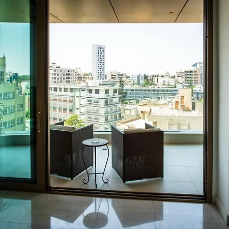 Luxury 2br Center 360 With Pool, Gym, Sauna Apartment *