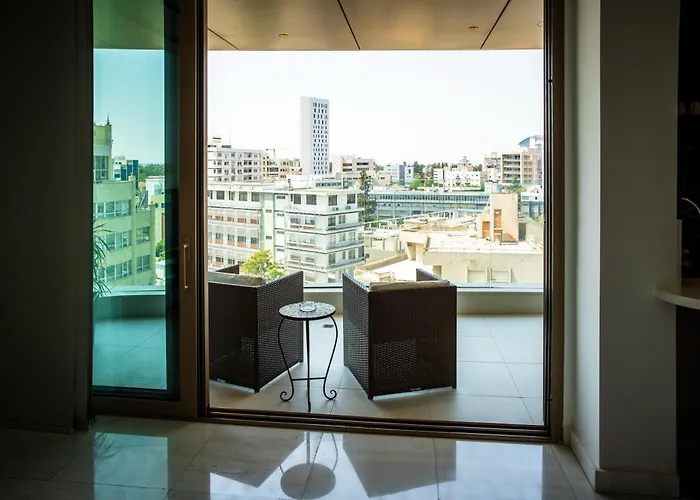 Luxury 2br Center 360 With Pool, Gym, Sauna アパート *