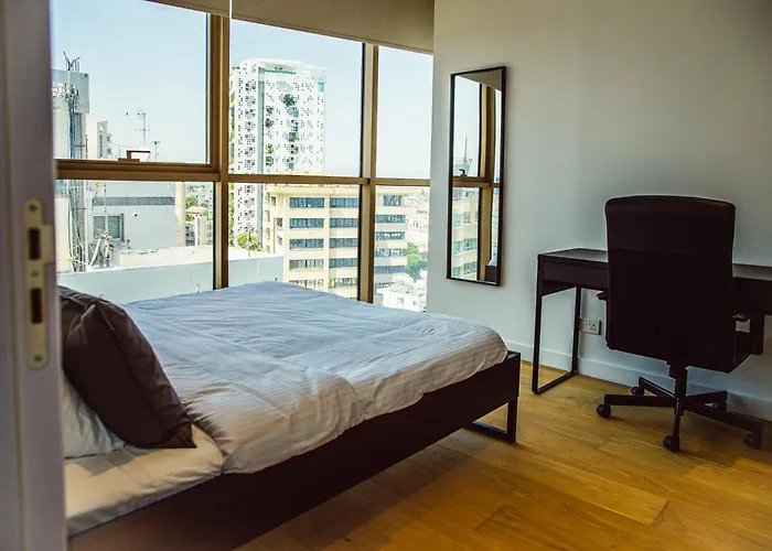 Luxury 2br Center 360 With Pool, Gym, Sauna *