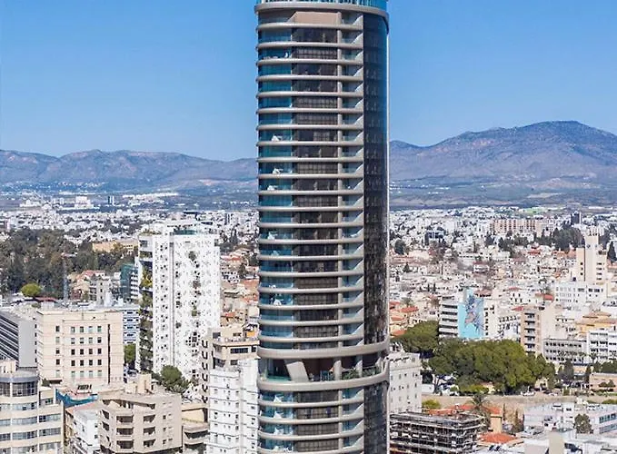 Luxury 2br Center 360 With Pool, Gym, Sauna アパート ニコシア