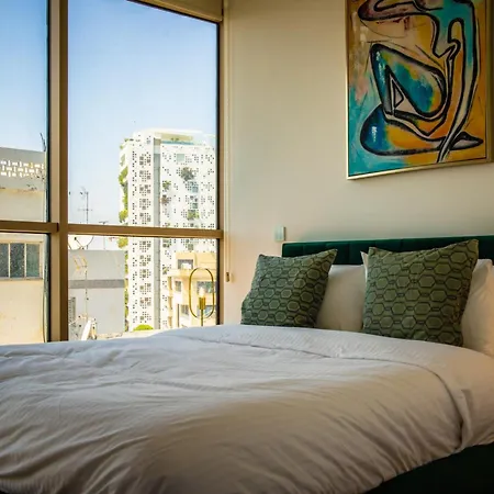Luxury 2br Center 360 With Pool, Gym, Sauna Nikosia
