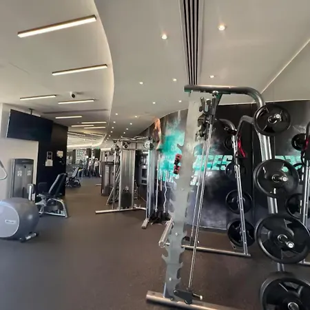 Luxury 2br Center 360 With Pool, Gym, Sauna Διαμέρισμα